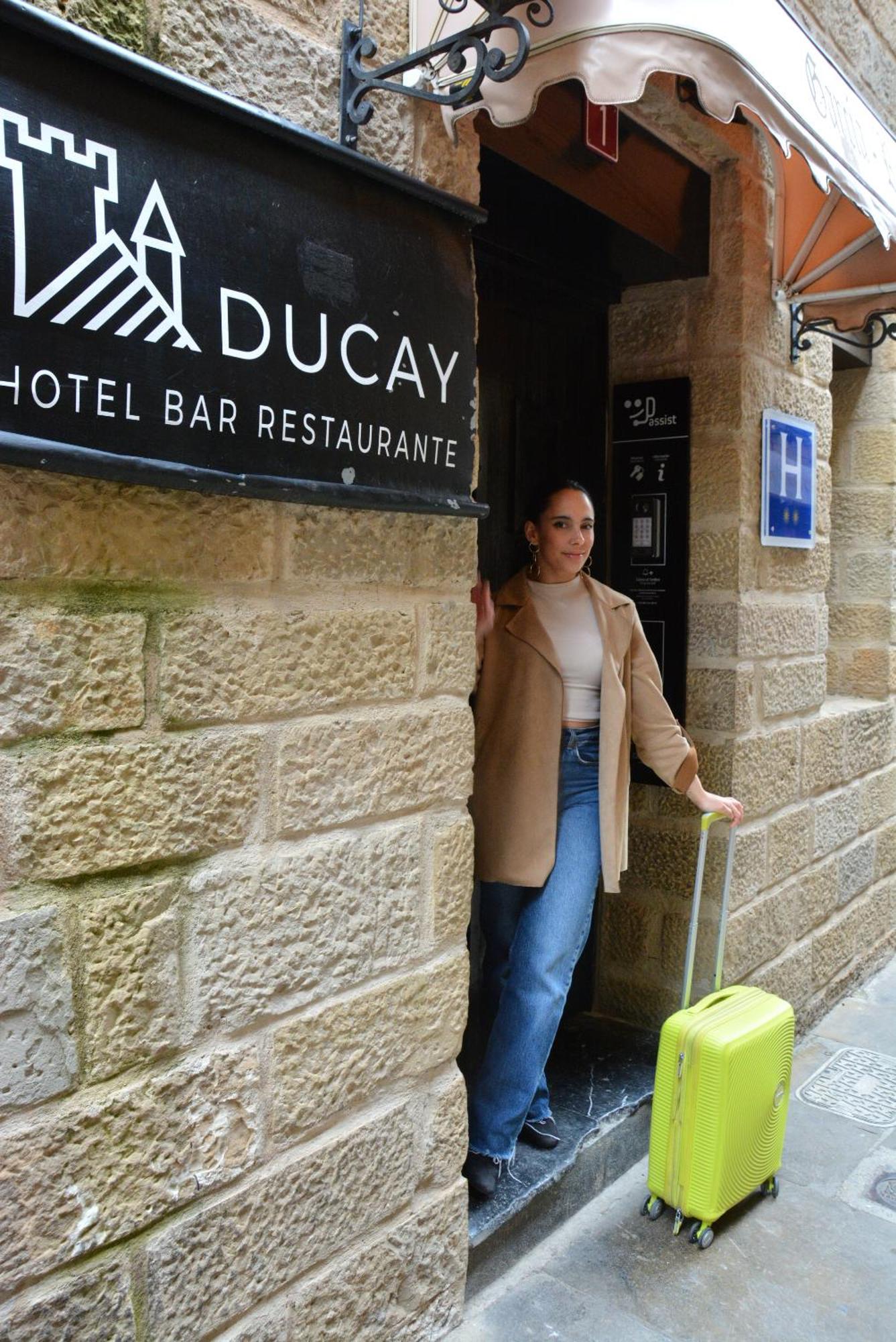 Hotel&Bar Ducay Olite Exterior foto